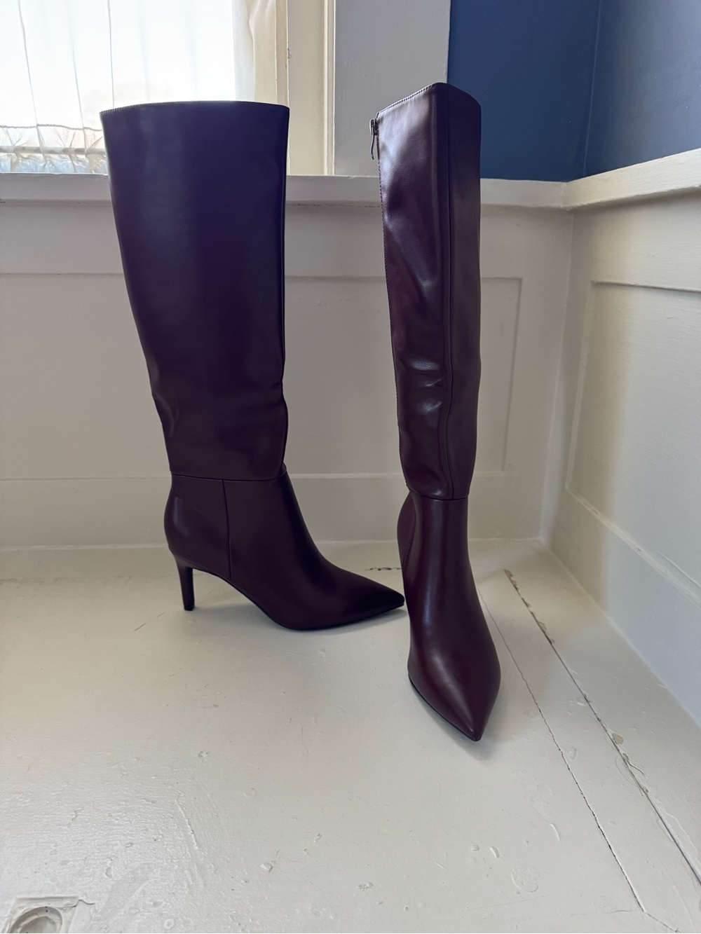 Women's Knee-High Heeled Pointed Toe Boots in Burgundy—New with Tags!